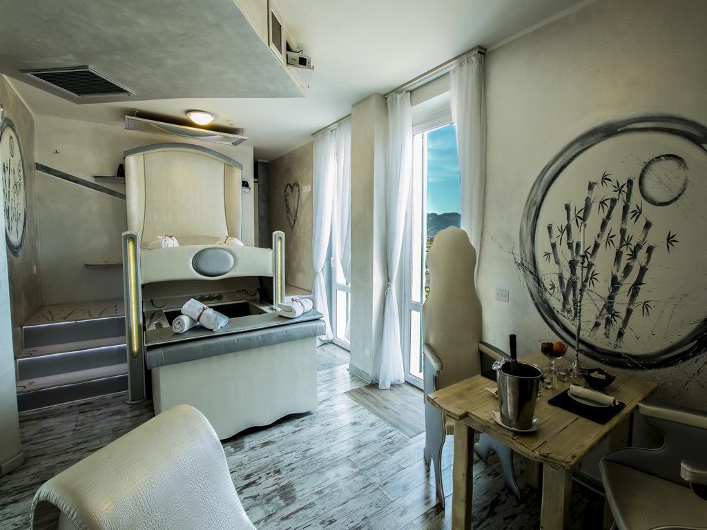 Hotel Butterfly Torre del Lago Puccini Eksteriør bilde